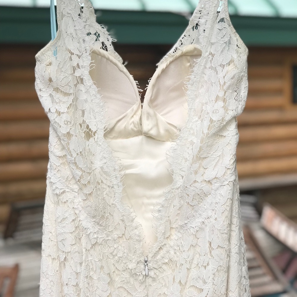 Beautiful lace Adria Gown gown by NYC designer. - Picture 5 of 8